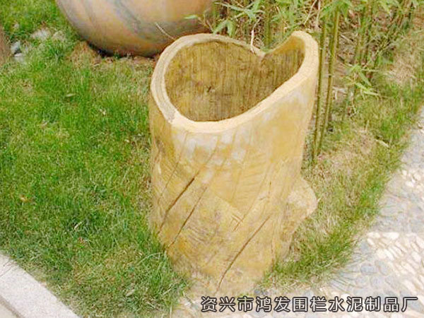 仿木垃圾桶